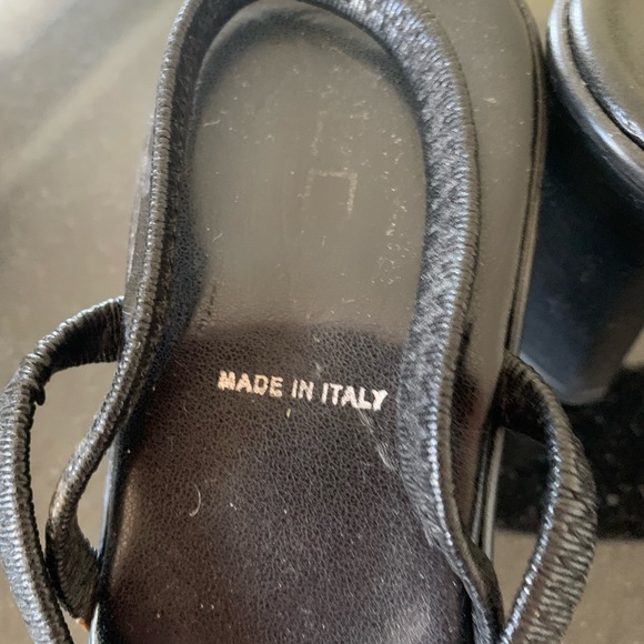 Black sandals - Picture 3 of 3